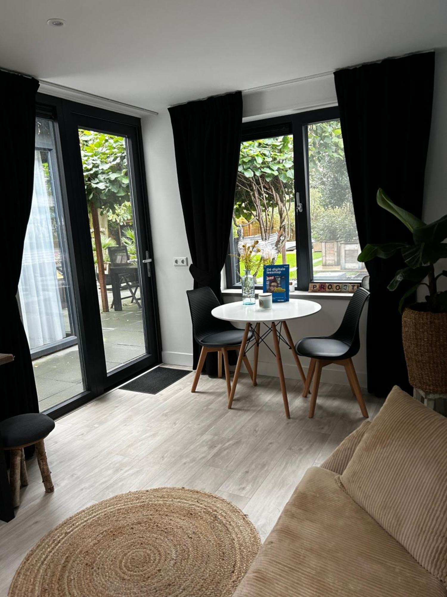 Casa Aan De Plas, B&B Met Sauna En Hottub Of Jacuzzi Nieuwkoop 외부 사진