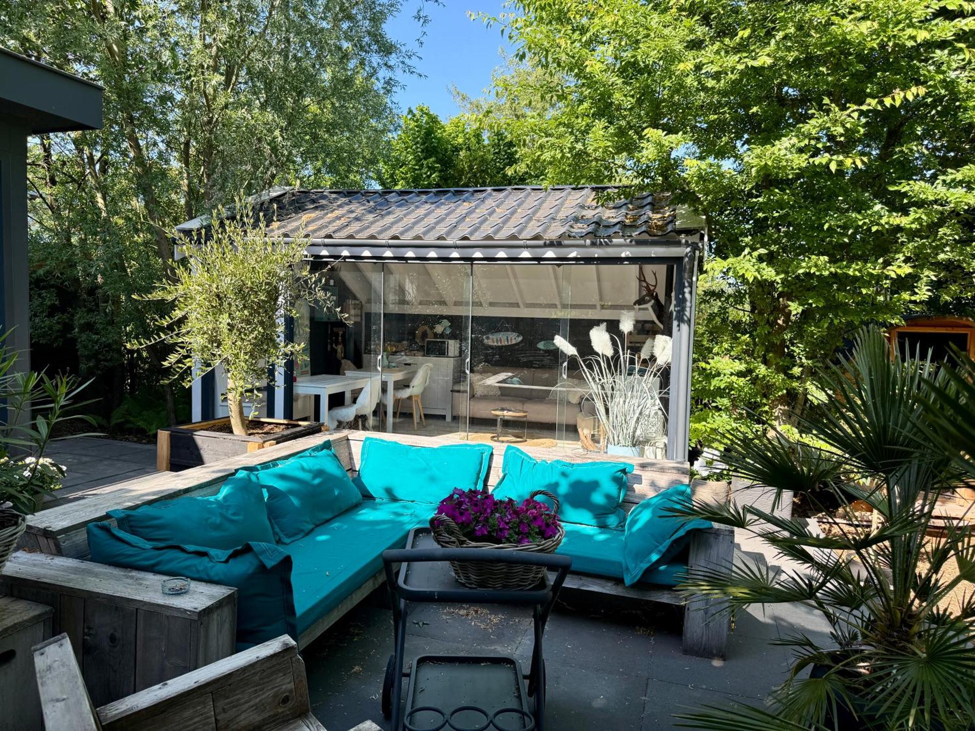 Casa Aan De Plas, B&B Met Sauna En Hottub Of Jacuzzi Nieuwkoop 외부 사진
